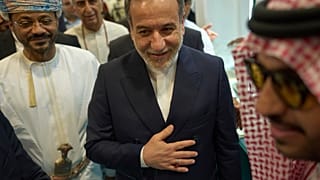 وزير الخارجية الإيراني عباس عراقجي  ووزير الخارجية العماني بدر البوسعيدي