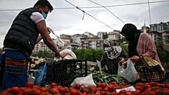 ARŞİV - Türkiye İstatistik Kurumu (TÜİK), ekimde yıllık enflasyonu yüzde 32,87 olarak açıkladı.