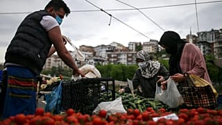 ARŞİV - Türkiye İstatistik Kurumu (TÜİK), ekimde yıllık enflasyonu yüzde 32,87 olarak açıkladı.