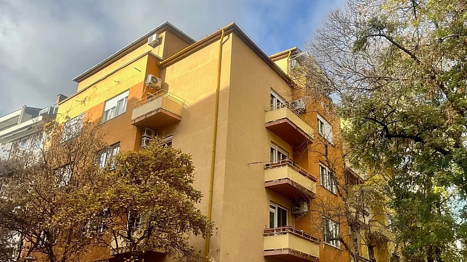 Illusztráció: társasház Budán