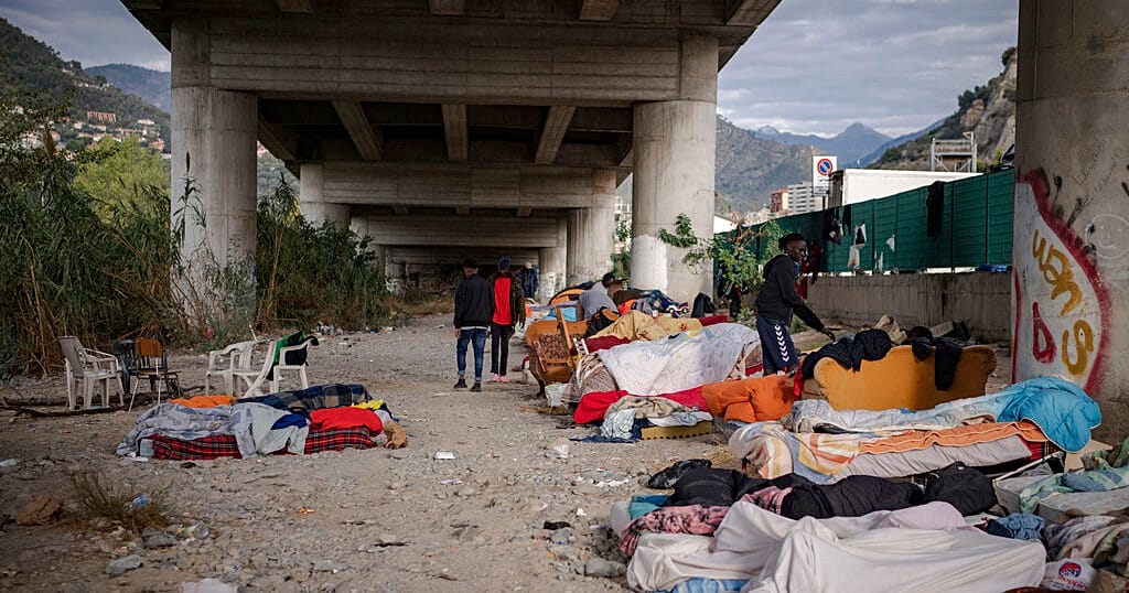 Italy's right-wing government unveils new work permit plan to address labor shortages