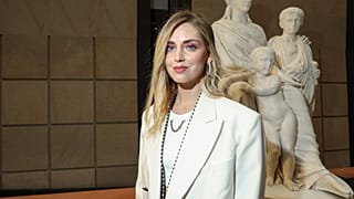 Chiara Ferragni assiste alla sfilata della collezione prêt-à-porter Autunno/Inverno 2022-2023 di Louis Vuitton, a Parigi, 7 marzo 2022, (Foto di Vianney Le Caer/Invision/AP)