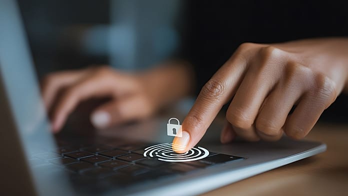 La Francia collegherà il suo ID digitale agli account sui social media?