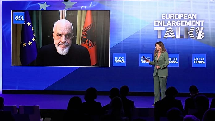 "Non accettiamo lezioni" sulla lotta alla corruzione, afferma il primo ministro Rama