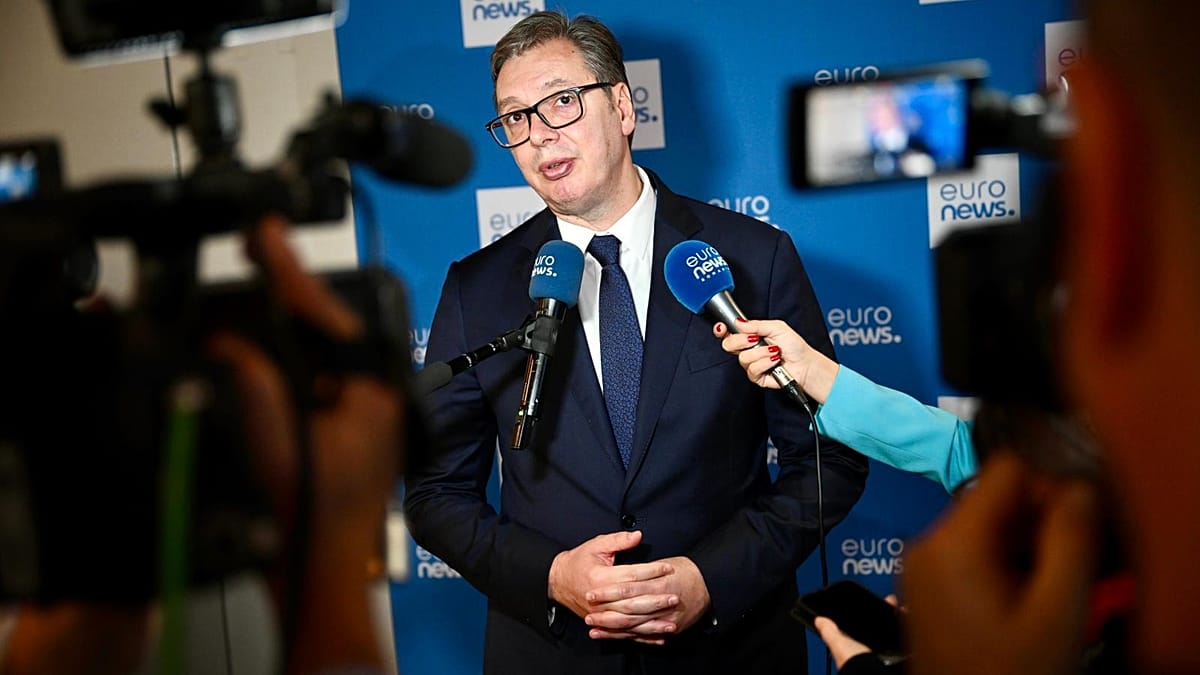 Vučić shrugs off Brussels criticism by flaunting economic credentials