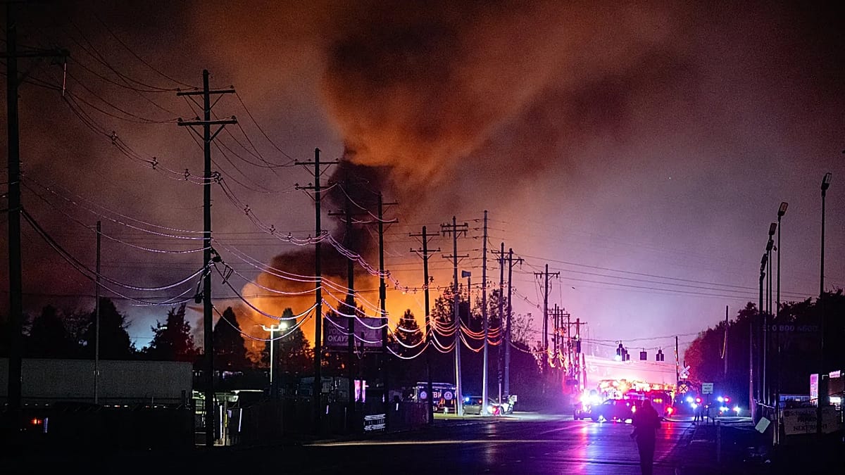 UPS cargo plane crashes in Kentucky, killing at least seven