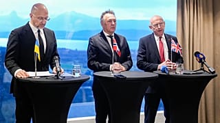 وزرای دفاع اوکراین، بریتانیا و نروژ در نشست تقویت همکاری نیروی اغزامی مشترک