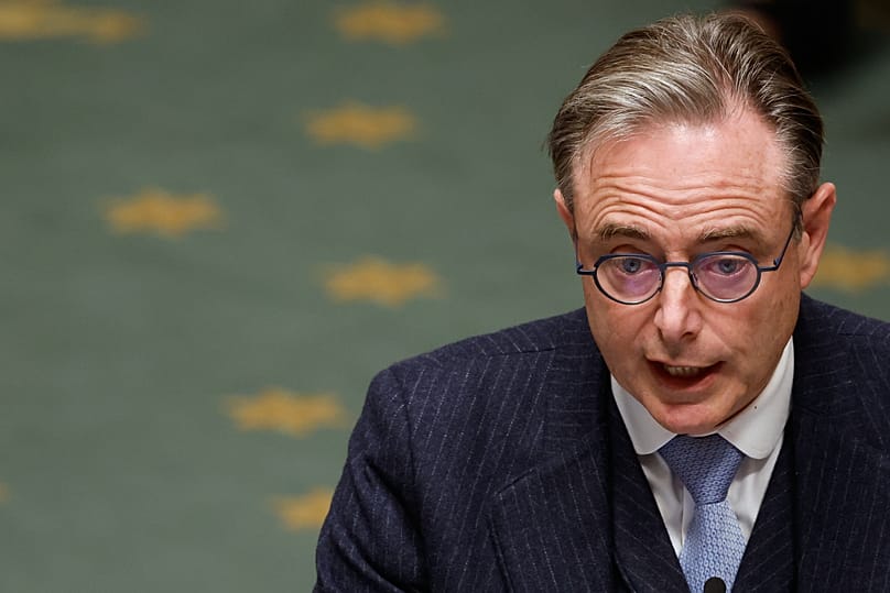 Belçika Başbakanı Bart De Wever, Brüksel'de düzenlenen Ulusal Güvenlik Konseyi toplantısının ardından parlamentoya hitap ediyor, 6 Kasım, 2025