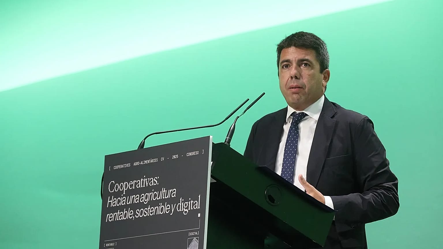 El presidente de Valencia, Carlos Mazón, asiste a una ceremonia del Registro de Entidades Asociativas Prioritarias Agroalimentarias valencianas el pasado 30 de octubre