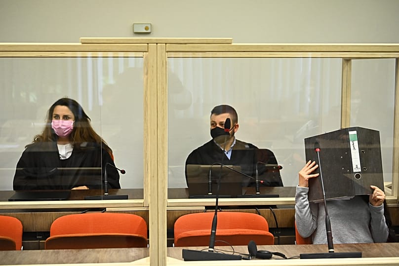 ISIS tag német nők büntető pere Karlsruhéban