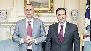 El fundador de la Unión Patriótica de Cuba, José Daniel Ferrer, a la izquierda, junto al secretario de Estado de EE.UU., Marco Rubio, el 4 de noviembre de 2025.