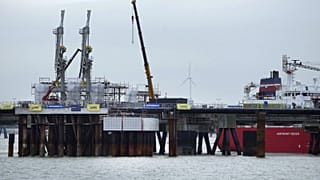 Archív fotó: LNG-tanker a németországi Wilhelmshaven kikötőjében