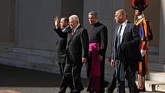 Abu Mazen in uscita dal Vaticano