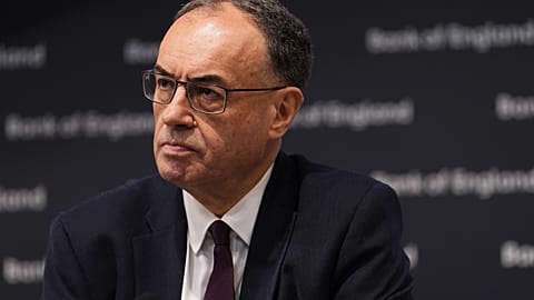 PHOTO D'ARCHIVES. Andrew Bailey, gouverneur de la Banque d'Angleterre, assiste à la conférence de presse sur le rapport de stabilité financière, à Londres. 7 août 2025.
