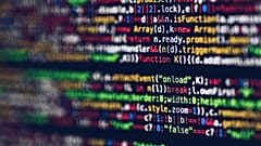 Je länger Nutzer mit einer KI chatten, desto eher vergisst sie Sicherheitsmaßnahmen. Das zeigt eine neue Studie.