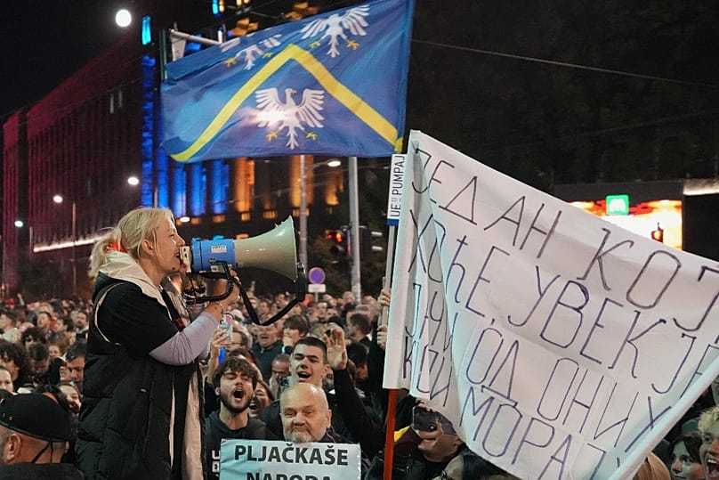 Dijana Hrka a belgrádi tiltakozáson, 2025. november 5-én