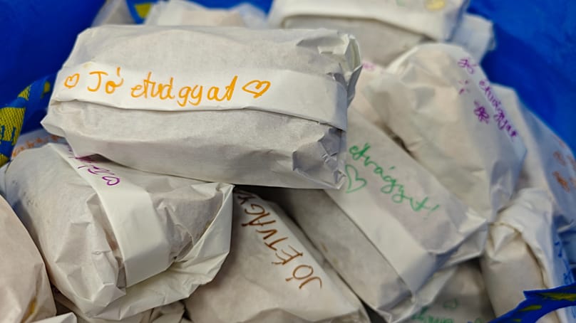 Indulásra váró szendvicsek - Budapest, 2025. november 6. 