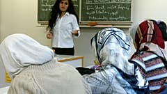 Ein Berliner Schüler wird beim Beten gestoppt. Jetzt klagt ein Verein: Ist das Schutz des Schulfriedens? Ein ehemaliger Schüler bricht das Schweigen.