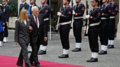 Μελόνι Αμπάς κατά τη συνάντησή τους στη Ρώμη