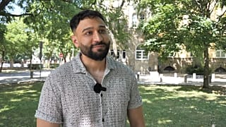 Buzás-Hábel Géza, a Pécsi Pride szervezője az Euronewsnak nyilatkozik idén nyáron