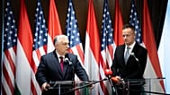 Orbán Viktor és Szijjártó Péter sajtótájékoztatót tart