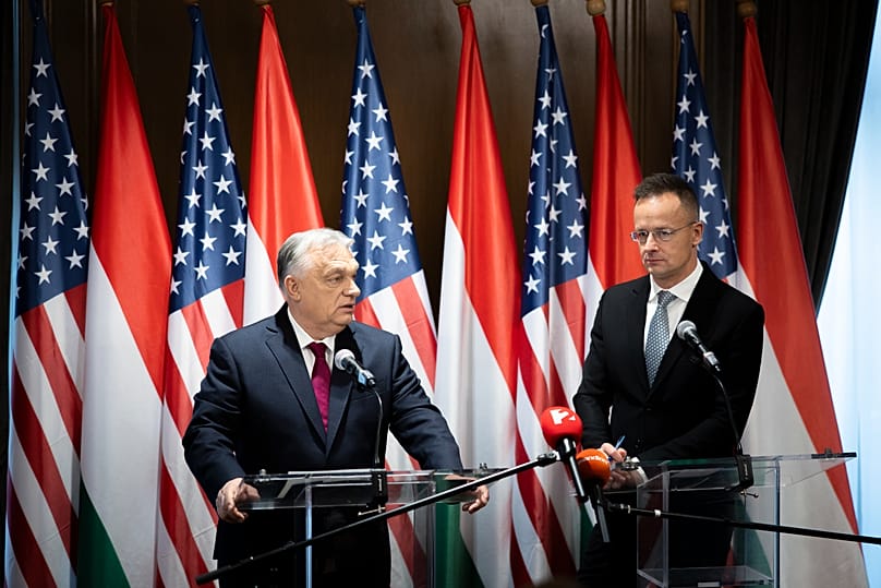 Orbán Viktor és Szijjártó Péter sajtótájékoztatót tart.