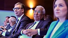 Sırbistan Cumhurbaşkanı Aleksandar Vučić, Avrupa Konseyi Başkanı Antonio Costa ve Moldova Cumhurbaşkanı Maia Sandu Euronews Genişleme Zirvesi'nde, Brüksel, 4.11.2025