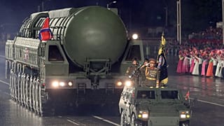 رژه نیروهای نظامی کره شمالی در تاریخ ۱۱ اکتبر ۲۰۲۵