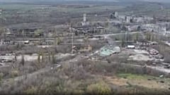 Rusya ile Ukrayna Donetsk bölgesindeki kilit kent Pokrovsk'un kontrolü için çatışırken, drone görüntüleri Pokrovsk'u gösteriyor
