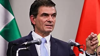 Ο Rodrigo Paz Pereira ορκίζεται πρόεδρος της Βολιβίας.