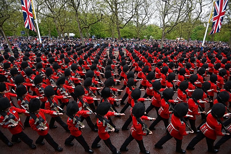 Brit katonák díszelgése III. Károly koronázásakor, 2023