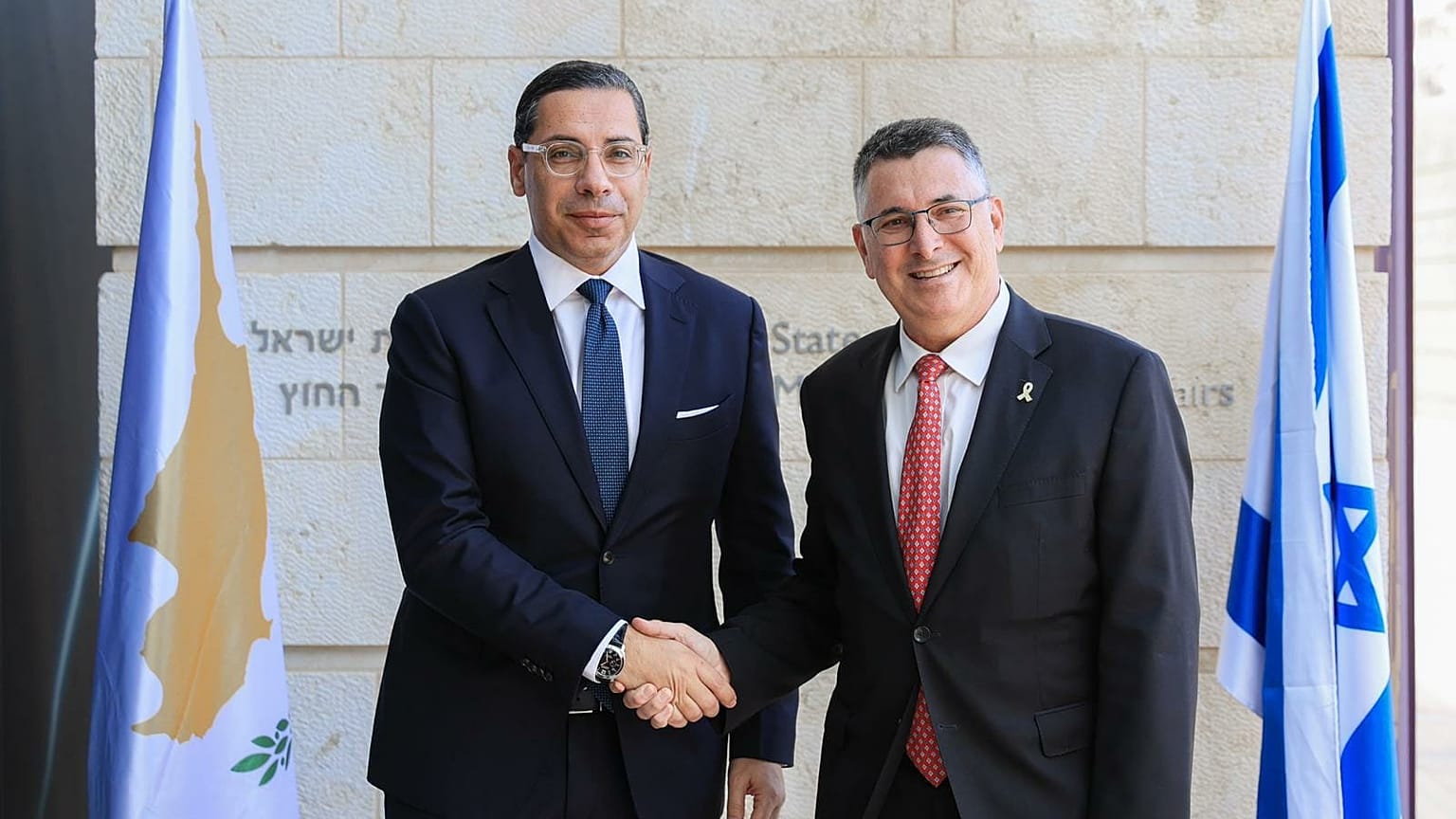 Οι Υπουργοί Εξωτερικών Κύπρου και Ισραήλ