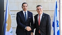 Οι Υπουργοί Εξωτερικών Κύπρου και Ισραήλ