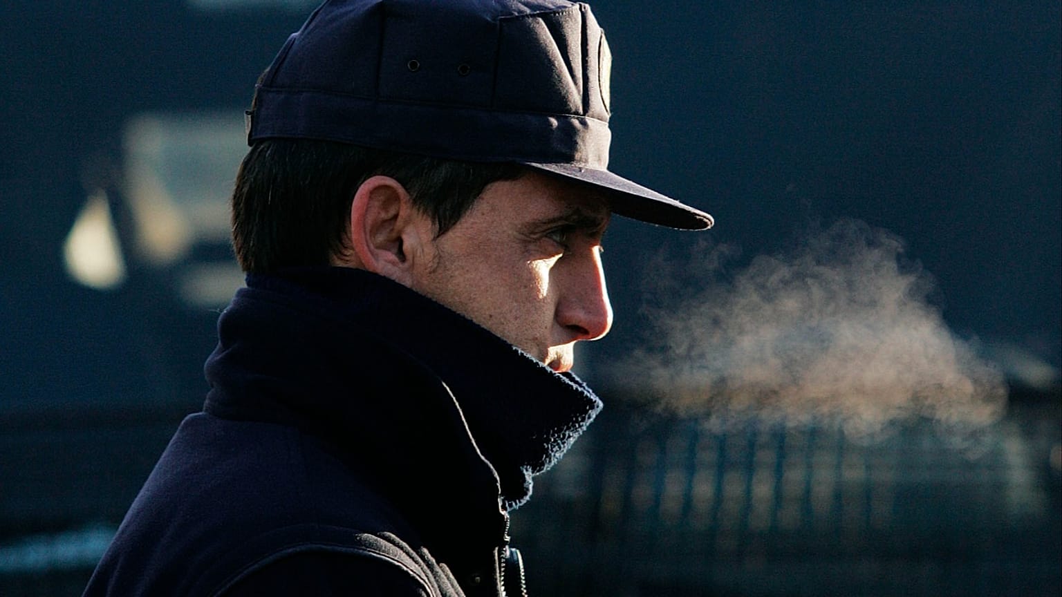 DOSSIER : Un policier monte la garde à l'Audiencia Nacional à Madrid le 19 février 2007.