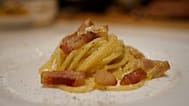 La pasta alla carbonara, uno dei piatti iconici e più globali della cucina italiana, in una foto scattata al Carbonara day del 2019 a Roma
