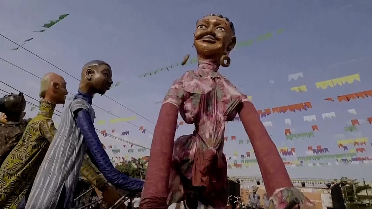 Amid fuel crisis and conflict, Mali’s giant puppets bring life and hope to Bamako