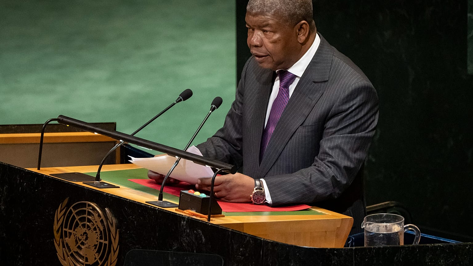 Президент Анголы Жоао Лоуренсу выступает c трибуны ООН на Генеральной ассамблее, Нью-Йорк, 22 сентября 2025 г.