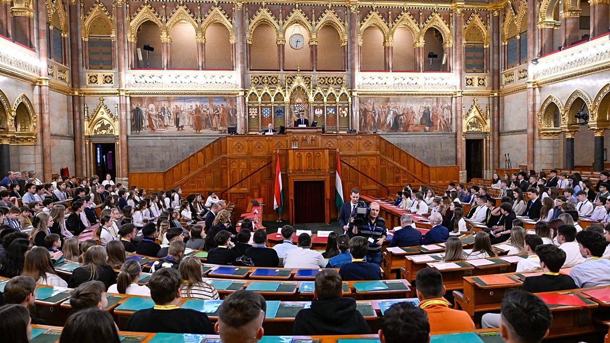 Demokrácia-szimulációt próbált ki háromszáz gyerek a Parlamentben