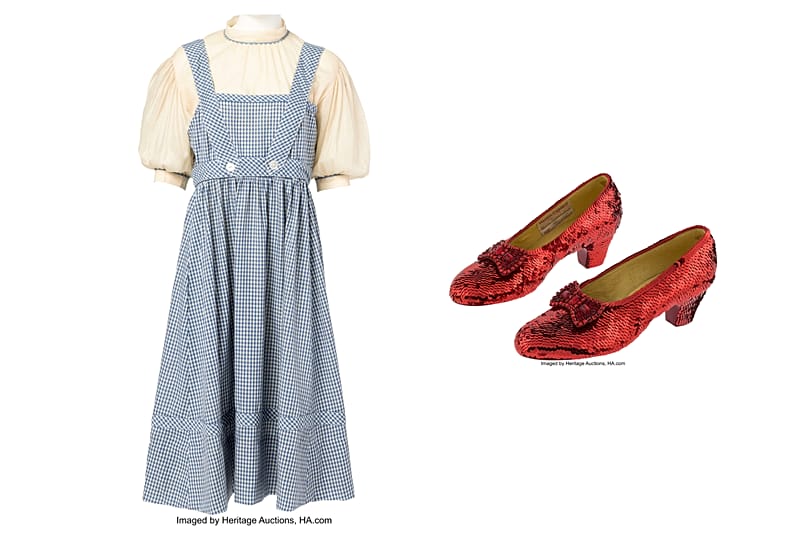 Müzayedeye çıkacak elbise ve yakut ayakkabılar