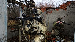 la 127e brigade indépendante de défense territoriale ukrainienne, à l'entraînement près de Kupiansk, dans la région de Kharkiv.