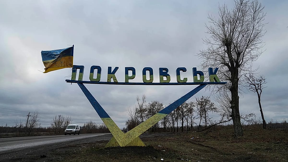 Ukrainian forces hold ground in Pokrovsk amid intense Russian assault