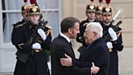 Emmanuel Macron recibe a Mahmoud Abbas en el Palacio del Elíseo, 11 de noviembre de 2025.