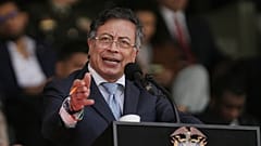 El presidente colombiano, Gustavo Petro, habla durante la ceremonia de posesión del general William Rincón como nuevo director de la Policía Nacional en Bogotá, Colombia, el viernes 24 de octubre de 2025.