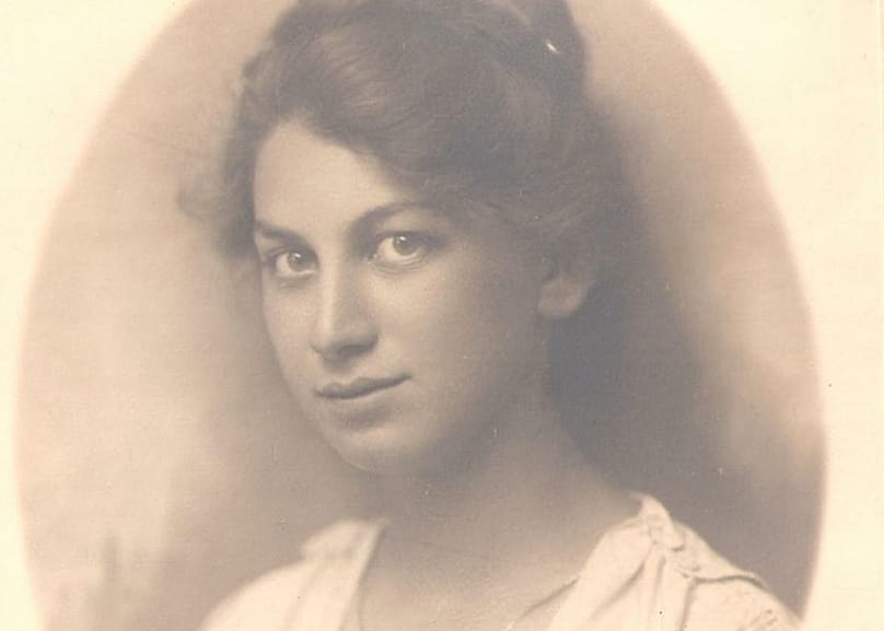 Pécsi Eszter 1919-ben