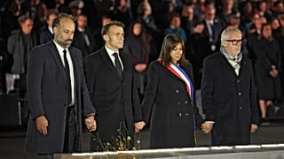 Arthur Denouveaux (Life for Paris), Emmanuel Macron, Anne Hidalgo et Philippe Duperron (13Onze15 Fraternité-Vérité).