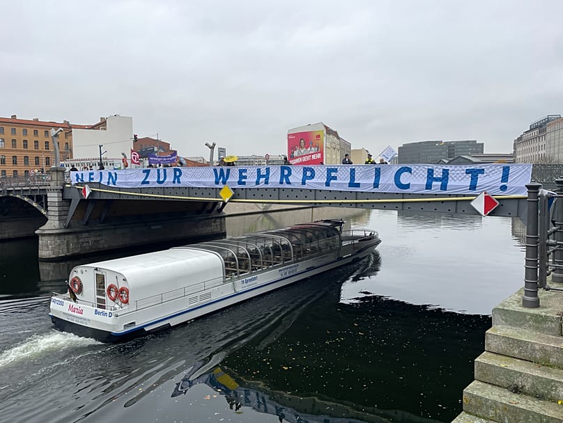 Protestaktion von "Nein zur Wehrpflicht!" in Berlin am 10.11.2025