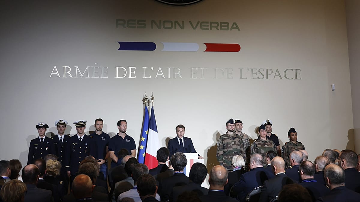 "L'espace est devenu un champ de bataille" : la France augmente le budget de la défense spatiale