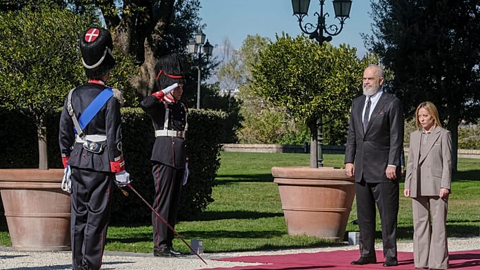 Primo vertice intergovernativo Italia-Albania: Meloni e Rama siglano 16 accordi