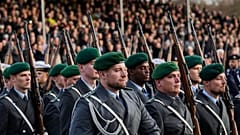 Soldaten beim 70-jährigen Jubiläum der Bundeswehr in Berlin, 12. November 2025