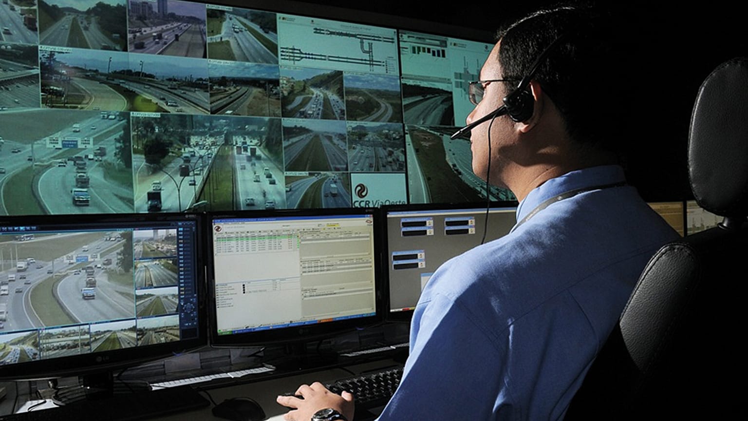 Sicherheitsspezialisten sind in neun von zehn deutschen Organisationen Mangelware. In Zeiten hybrider Angriffe schätzen Experten das als gefährlich ein.